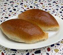 Пирожок с рисом и яйцом