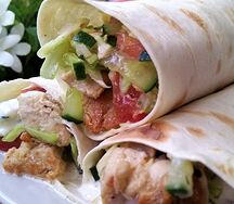 Большая шаурма По-читински с курицей и секретным соусом