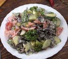 Салат с брокколи (маленький)