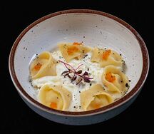 Равиоли с гребешком и красной икрой