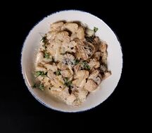 Паста с курицей и грибами