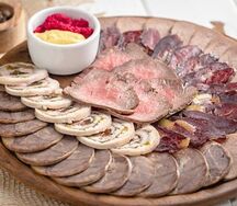 Мясное ассорти
