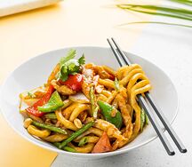 Лапша Удон с курицей в соусе терияки