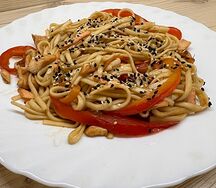 Лапша Wok с лососем