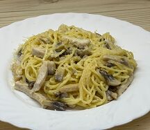 Паста Феттуччине с курицей и грибами