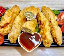 Сырные рулетики с беконом