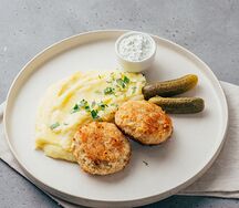 Биточки из щуки со сливочным соусом