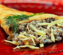 Блины с фаршем, сыром