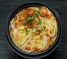 Вкусный и полезный куриный суп с домашней лапшой