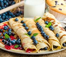 Блины: с черникой в сахаре