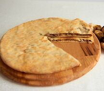 Пирог с мясом и белыми грибами