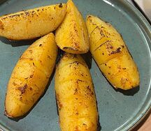 Картофельные дольки на гриле