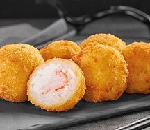 Рисовые шарики с тигровой креветкой