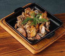 Говядина с грибами в сливочном соусе