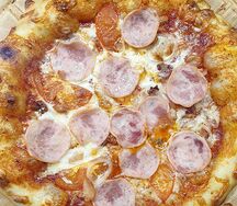 Мини-пицца Ветчина с копчёной курицей