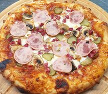 Мини-пицца Ветчина, салями, солёный огурец