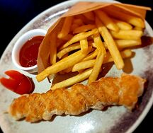 Шашлычок из цыпленка с картофелем фри
