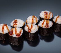 Маки с курицей