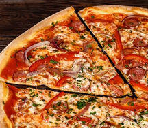 Пицца с охотничьими колбасками