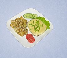 Картофель в сливочном соусе с курочкой