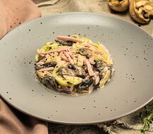 Салат с курицей и грибами