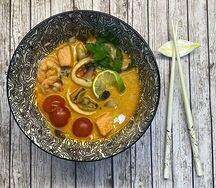 Суп Том ям с морепродуктами