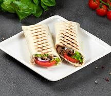 Шаурма с ростбифом (говядина в глазури)