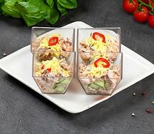 Коктейльный салат с ветчиной и сыром