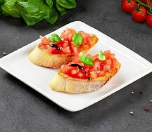 Брускетты с томатами 