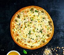 Пицца с копчёной курочкой