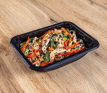 Удон с курицей и овощами