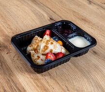 Блинчики с вареньем и сгущенным молоком