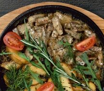 Свинина в ореховом соусе