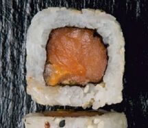 Спайси роллы с лососем