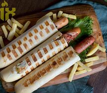 Френч-дог с сосиской чили