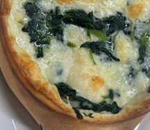 Хачапури с сыром и шпинатом