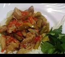 Свинина, жаренная с овощами