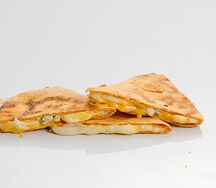 Кесадилья три сыра