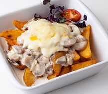 Запеченный картофель с грибным жульеном