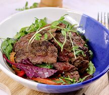 Американский салат со стейком