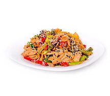 Wok с курицей в ореховом соусе 