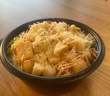 Салат Цезарь с креветками