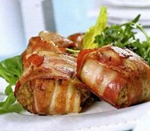 Шашлык из куриного филе грудки в беконе
