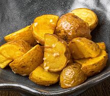 Картофель стоун с розмарином и чесноком