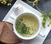 Бульон куриный с лапшой