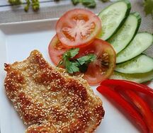 Шницель куриный с кунжутом