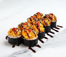 Запеченный спайси ролл с курицей