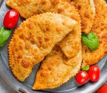 Чебурек с красной рыбой и творожным сыром
