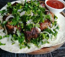 Мясо по-грузински с соусом сацебели 