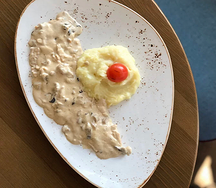 Куриная грудка в сливочном соусе